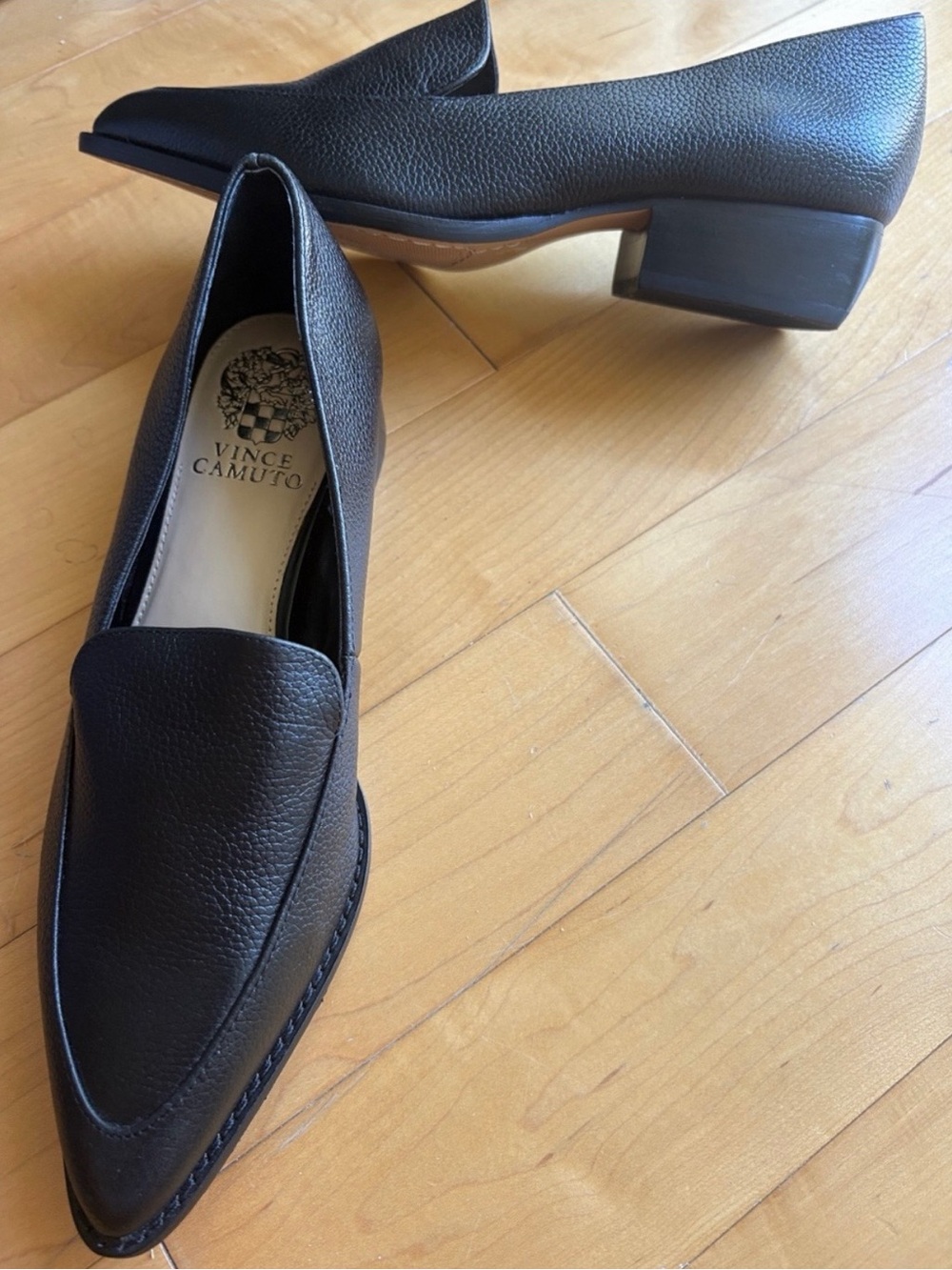 Vince Camuto Black Pointed Toe Leather Loafers
